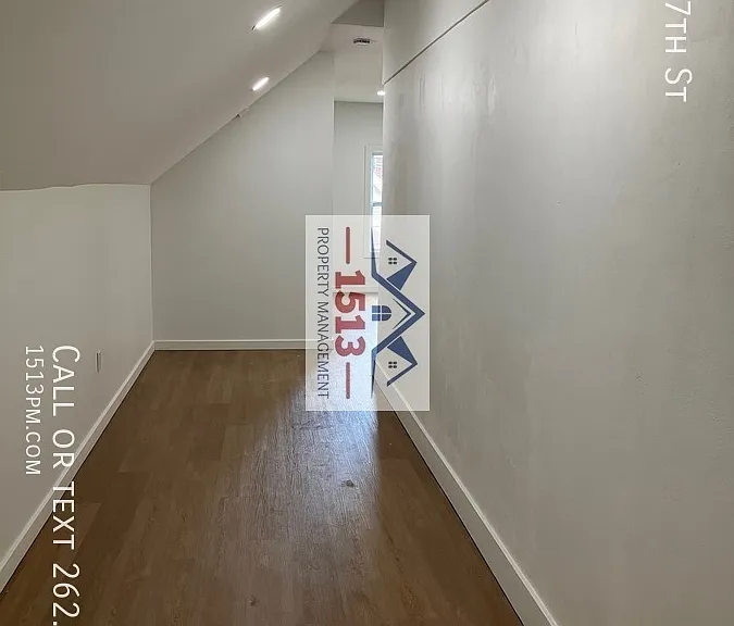 2330 N 47th St — Photo 14