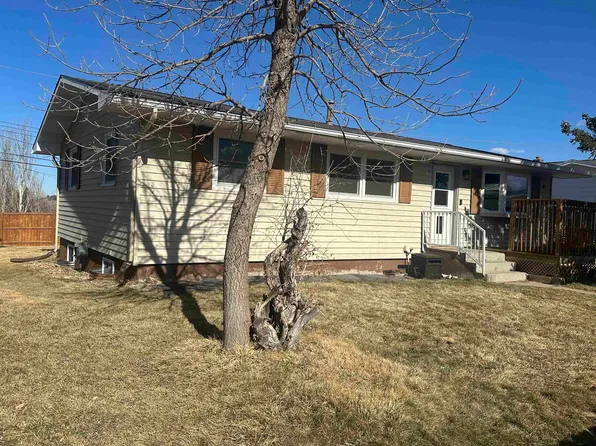 2305 Colorado Dr, Sturgis, SD 57785