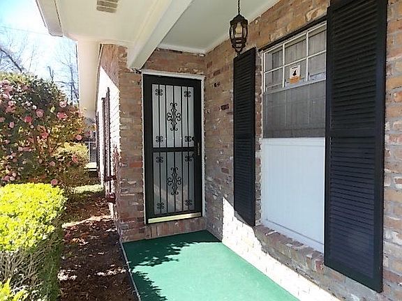 3rd image of 333 Emerson Dr