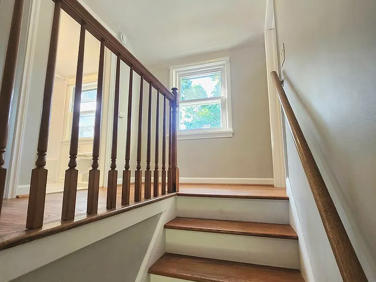 21 Glenmont Dr — Photo 26