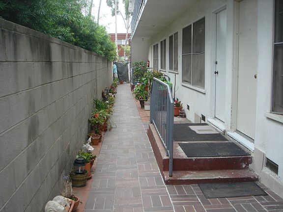 3rd image of 225 Bay St #202
