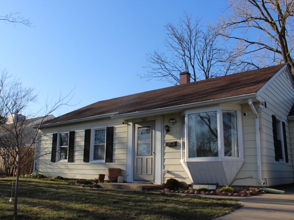 2nd image of 3402 Fairlawn Dr