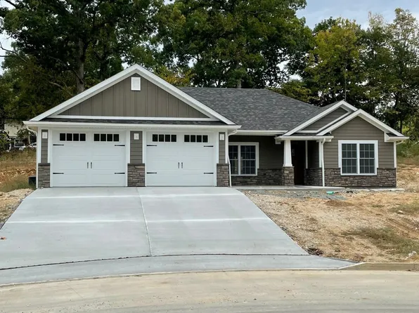 1417 Biscayne Dr, Jefferson City, MO 65109