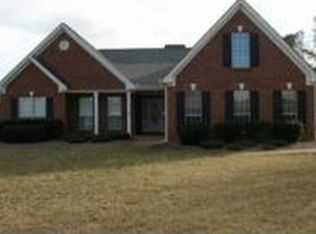 2905 Horseshoe Rd, Loganville, GA 30052