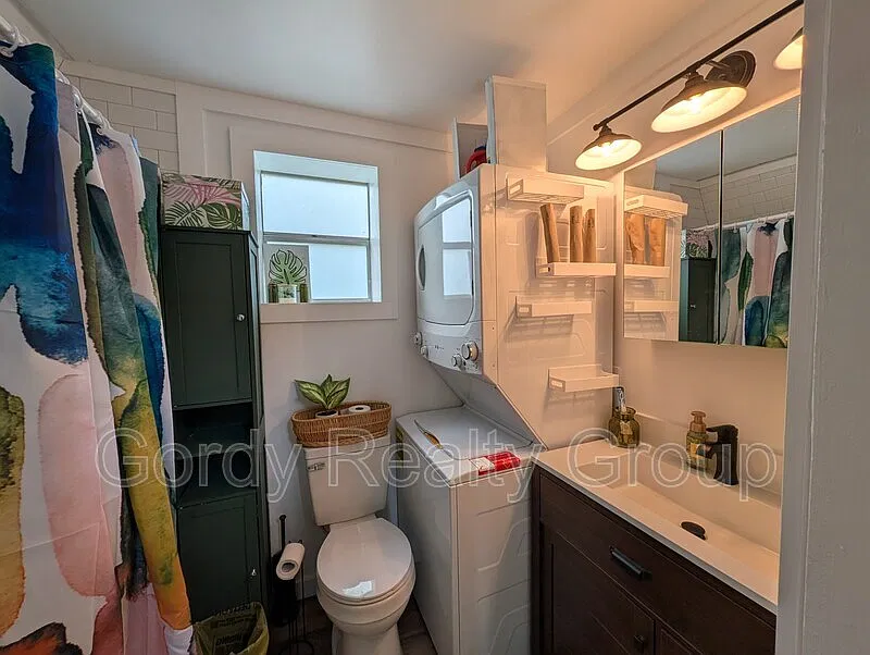 1 bed, 1.0 bath, $1,195 — Photo 4