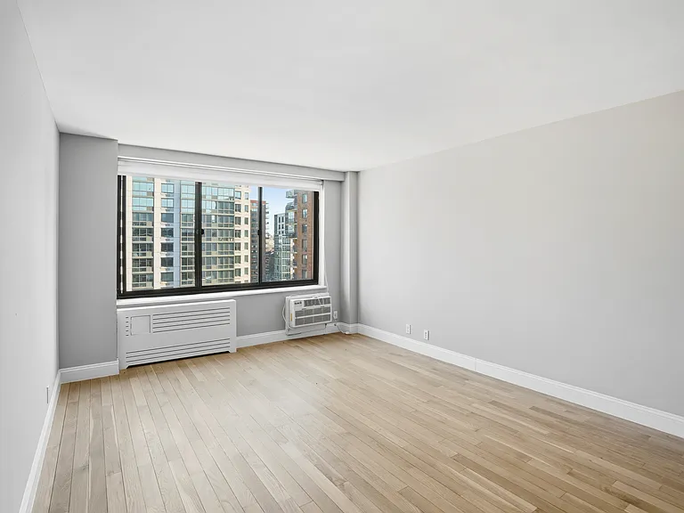 784 Columbus Ave #3K — Photo 9