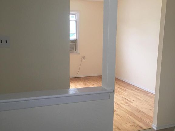 2nd image of 107 Shiloh St