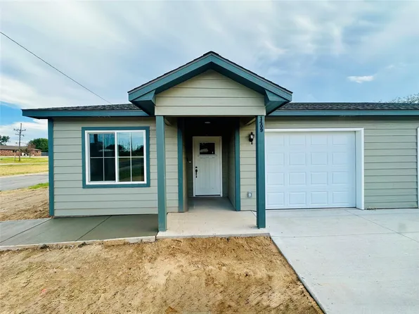 1409 B E Cedar St, Dodge City, KS 67801