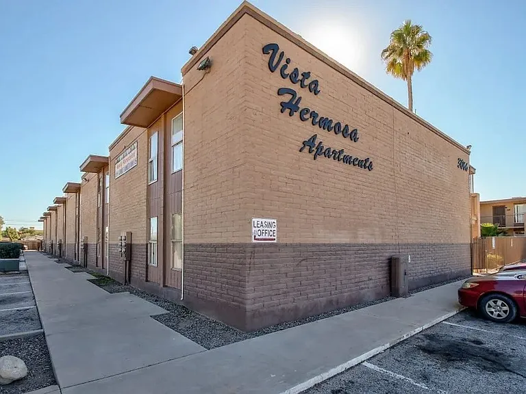 Vista Hermosa Apts — Photo 12