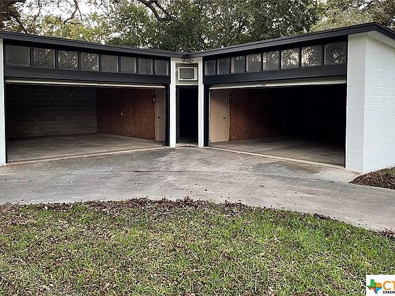 5th image of 182 Guadalupe River Dr