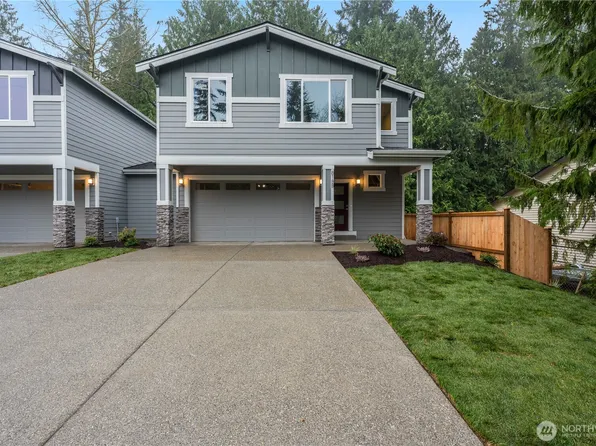 818 105th Place SE #B, Everett, WA 98208