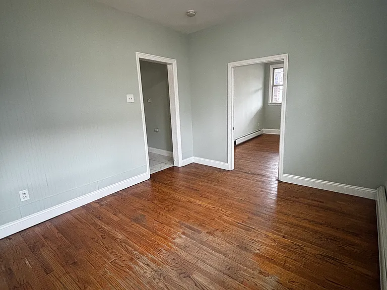 5016 Columbia Ave #1R — Photo 7