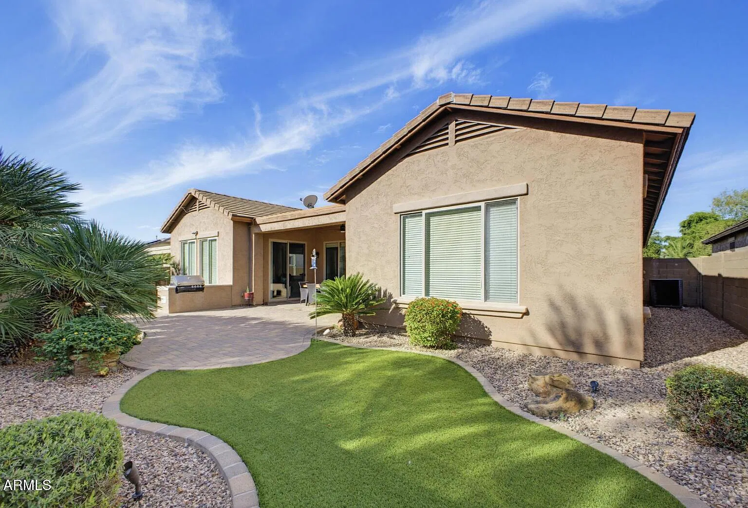 3 bed, 2.5 bath, 2658 sqft, $3,000 — Photo 4