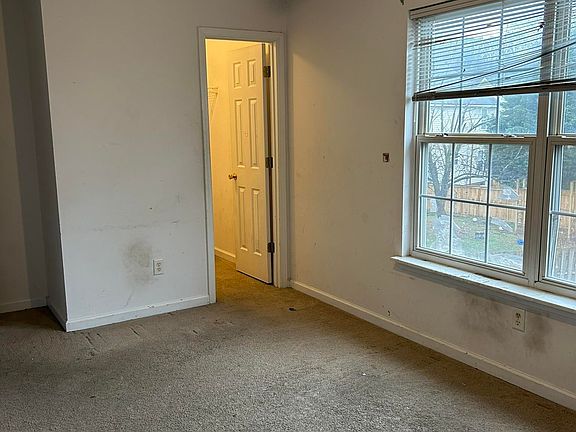 5th image of 1273 Rockwood Rd