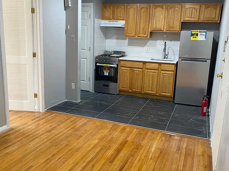 541 Walnut St #B-3 — Photo 6