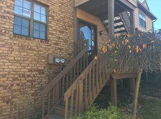 2339 Riverfront Pkwy, Cuyahoga Falls, OH 44221