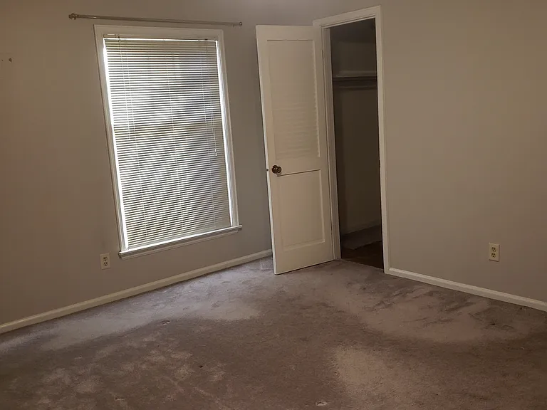 1319 W Daytona Dr #1 — Photo 7