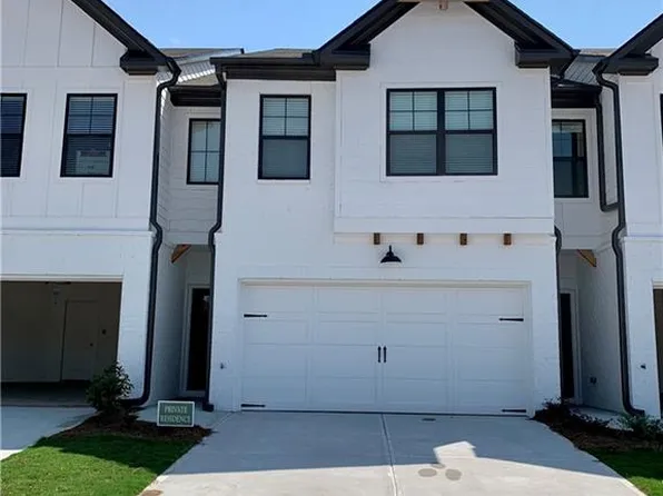 135 N Auburn Landing Pl, Auburn, GA 30011