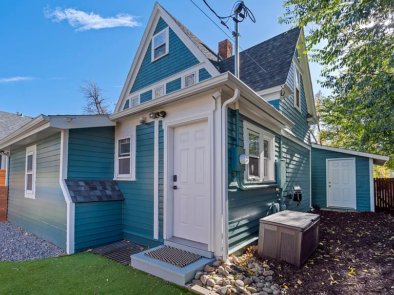 1120 W Colorado Ave — Photo 5