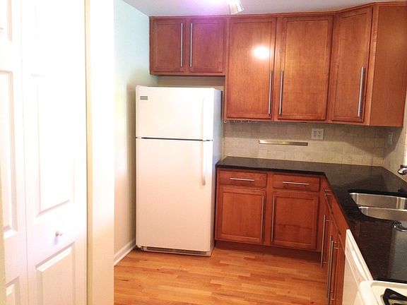 3rd image of 980 W Countryside Dr #119