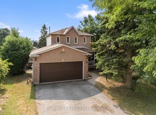 11 Penton Dr, Barrie, ON L4N 7A3