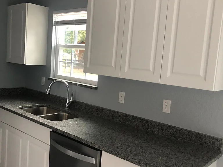 342 Locust Pass — Photo 2
