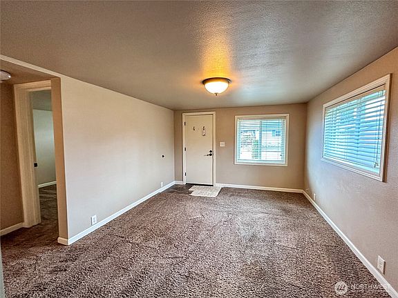 4th image of 1215 W Plum Street