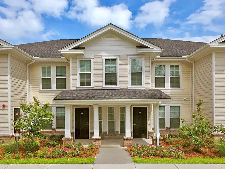Marsh Pointe — Photo 2