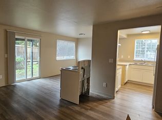 611 W Casino Rd #3B, Everett, WA 98204