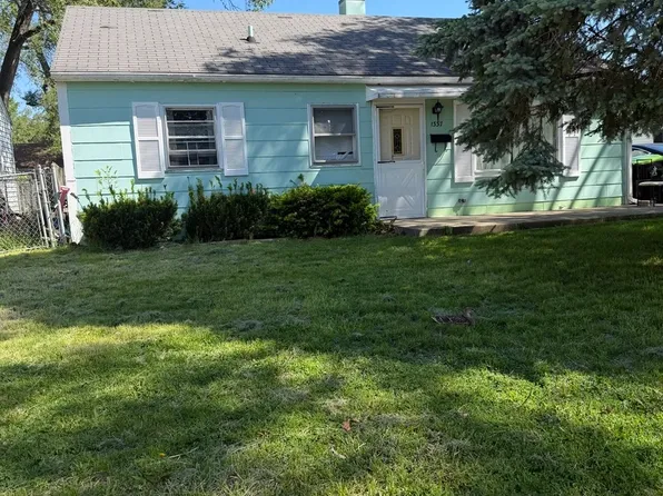 1337 Fairlawn Dr, Rantoul, IL 61866