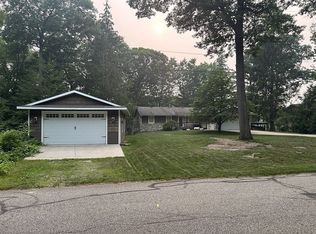 3347 N Douglas Dr, Sanford, MI 48657