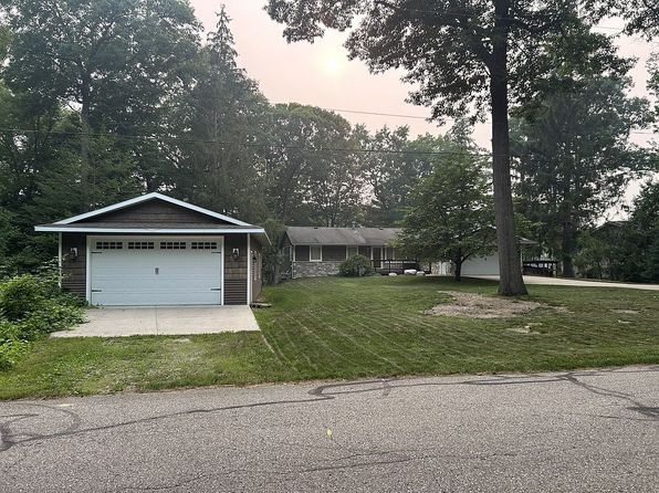 3347 N Douglas Dr