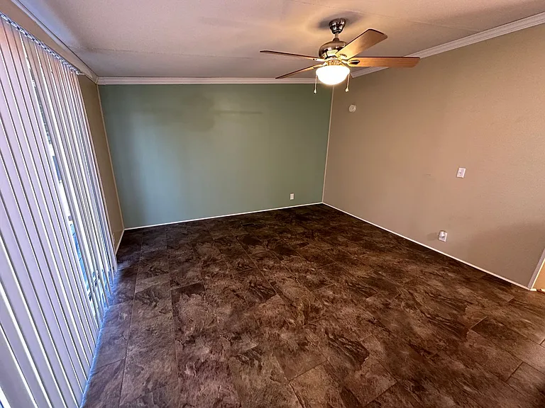 134 Brandenburg Dr — Photo 9