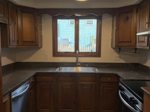39 Broad St #1, Warren, RI 02885