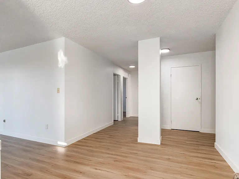 505 56th Ave SW #215 — Photo 7