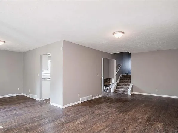 11336-38 Camden Ave, Omaha, NE 68164