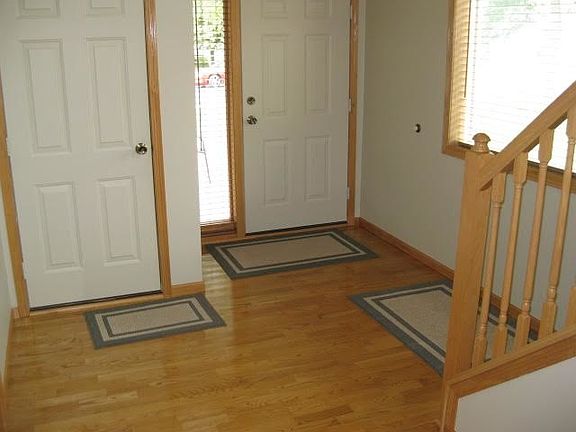 2nd image of 10772 Tyler Ct NE