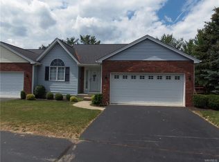 83 Hillcrest Hts, Buffalo, NY