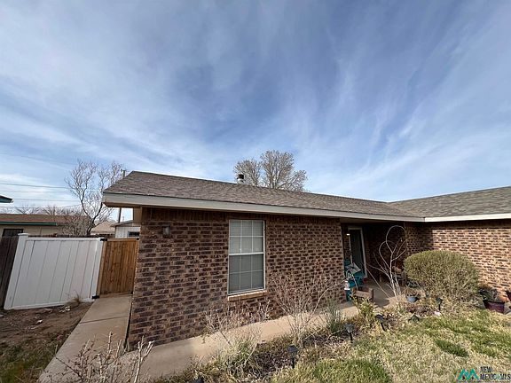 2nd image of 2306 W Briscoe Ave
