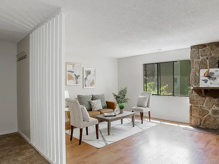 3345 Chisholm Trl — Photo 3