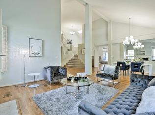 3360 Newton Dr, Mountain View, CA 94040