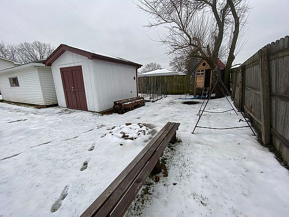 4th image of 10560 S Sun Valley Ct
