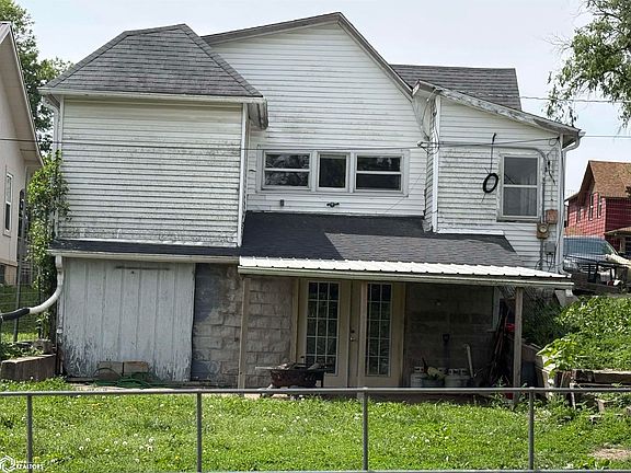 5th image of 623 Court Ave