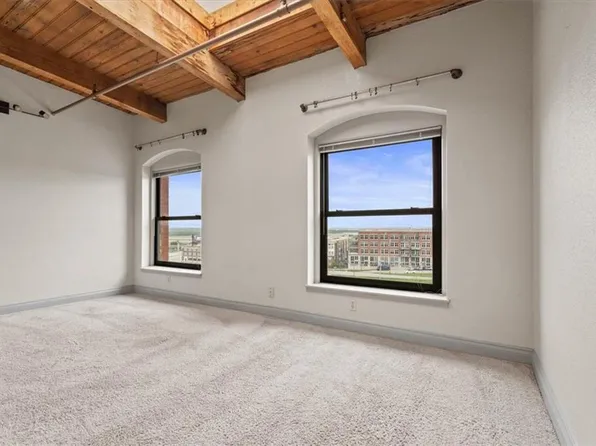 609 Central St APT 1501, Kansas City, MO 64105