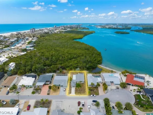 455 Donora Blvd, Fort Myers Beach, FL 33931