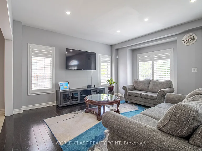 67 Turnerbury Ave — Photo 7