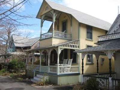 8 Clinton Ave, Oak Bluffs, MA, 02557