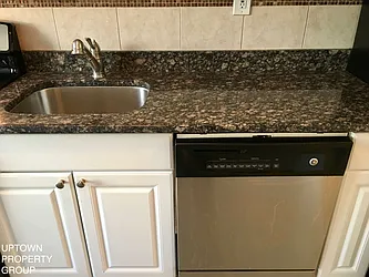 Rented by Uptown Property Group