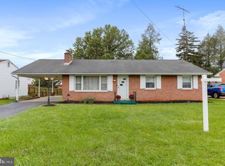 9714 Chapelwood Ln, Hagerstown, MD