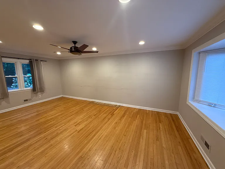 19 Enright Ave — Photo 12